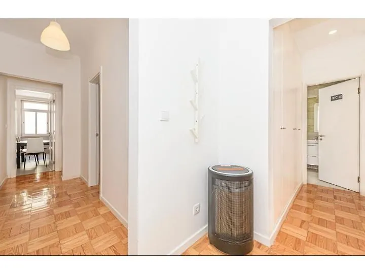 Houze_Central Lisbon 4 Room Flat 公寓